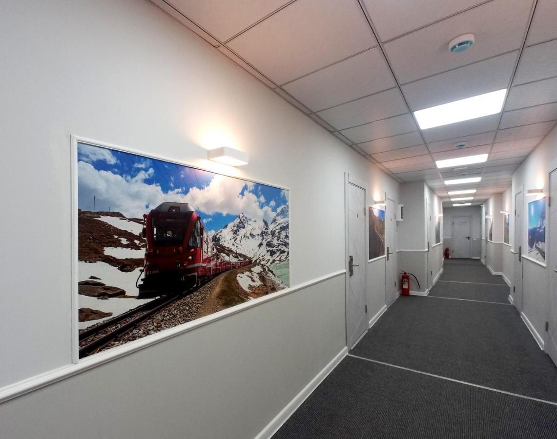 Railway Hotel Almaty Esterno foto