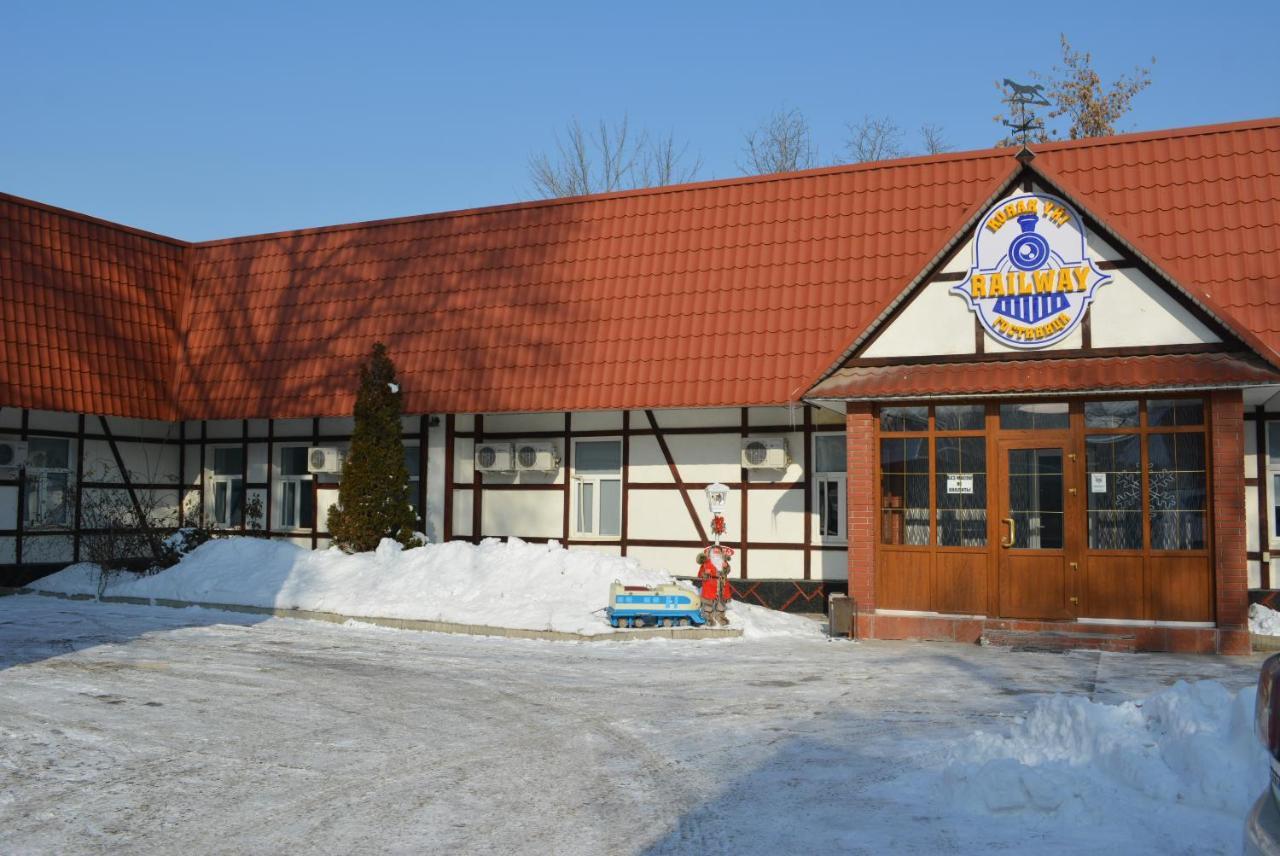 Railway Hotel Almaty Esterno foto
